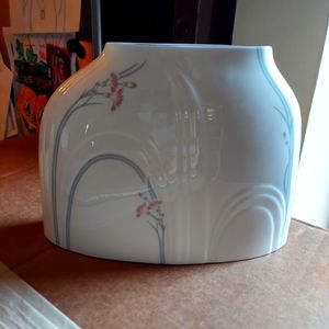 Royal Doulton Impressions Carnation Vase by Gerald Gulotta